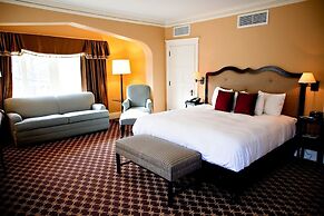 Mansions on Fifth Hotel