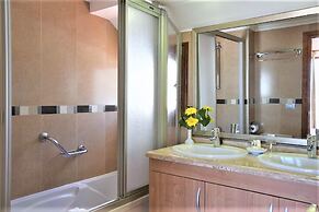 Beverly Hills Suites - Excel Hotels & Resorts