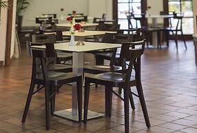 Beverly Hills Suites - Excel Hotels & Resorts