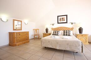 Beverly Hills Suites - Excel Hotels & Resorts