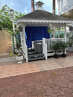 Rayon Hotel