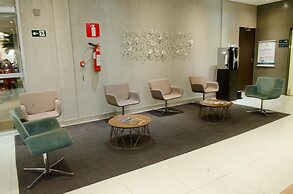 Ímpar Suítes Expominas