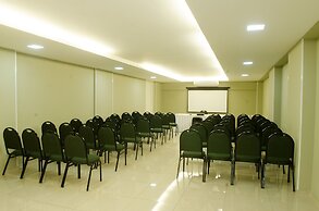 Ímpar Suítes Expominas