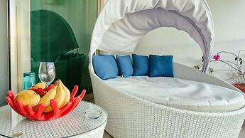 Luxury Condo Boutique