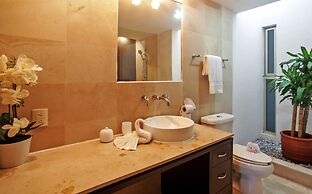 Luxury Condo Boutique