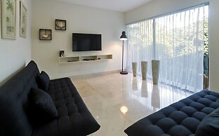 Luxury Condo Boutique