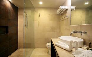 Luxury Condo Boutique