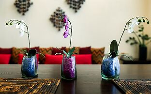 Luxury Condo Boutique