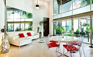 Luxury Condo Boutique