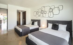 Luxury Condo Boutique