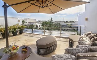 Luxury Condo Boutique