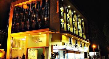 Srinivas Saffron Hotel