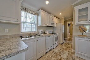 Club Naples RV Resort