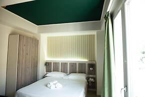 Hotel Cliché