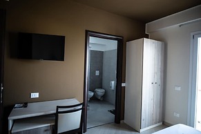 Hotel Cliché