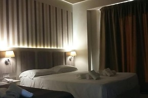 Hotel Cliché