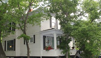 Charles Street Holiday Home