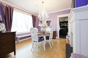 Charles Street Holiday Home