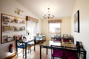 Bow River Inn