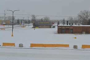 Airport Traveller's Inn