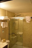 Airport Traveller's Inn