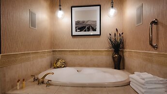 Best Western Plus Black Oak