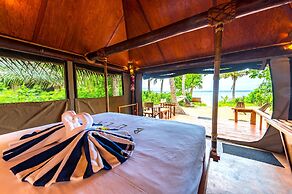 Barefoot Manta Island Resort and Marine Sanctuary