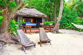 Barefoot Manta Island Resort and Marine Sanctuary