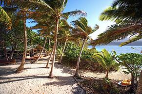 Barefoot Manta Island Resort and Marine Sanctuary