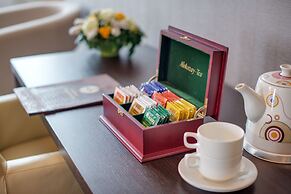 Ark Palace Hotel
