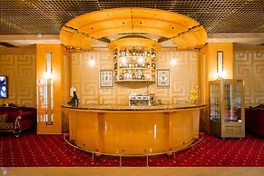 Ark Palace Hotel