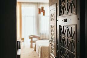 Ark Palace Hotel