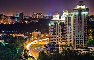 Ark Palace Hotel
