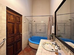 Mesón de Santa Elena Hotel Galeria