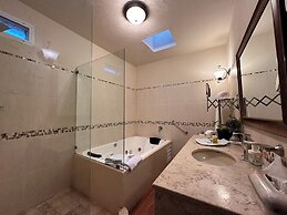 Mesón de Santa Elena Hotel Galeria