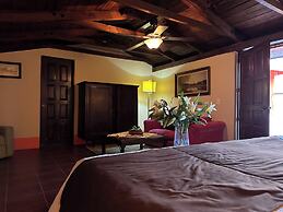 Mesón de Santa Elena Hotel Galeria