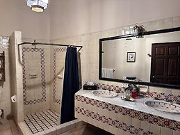 Mesón de Santa Elena Hotel Galeria