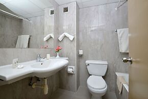 Natura Beach Hotel and Villas