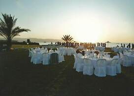 Natura Beach Hotel and Villas