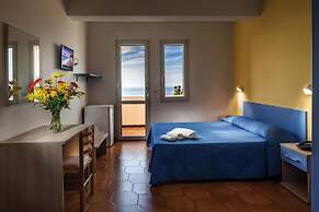 Villaggio Baia Calavà Hotel e Residence