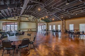 AmericInn by Wyndham Pampa - Event Center