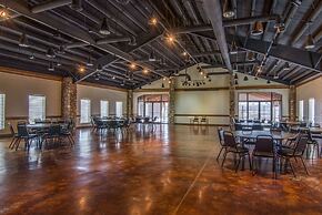 AmericInn by Wyndham Pampa - Event Center