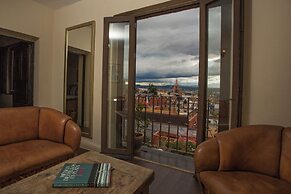 El Palomar Hotel