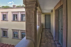 El Palomar Hotel