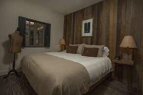 El Palomar Hotel