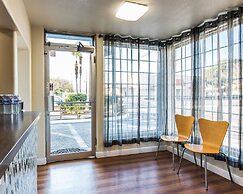 Rodeway Inn Downtown Hanford