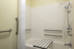 Candlewood Suites Bloomington by IHG