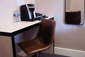 Leon Hotel LES