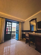 Hotel Plaza Colonial