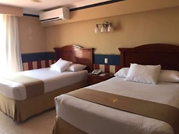 Hotel Plaza Colonial